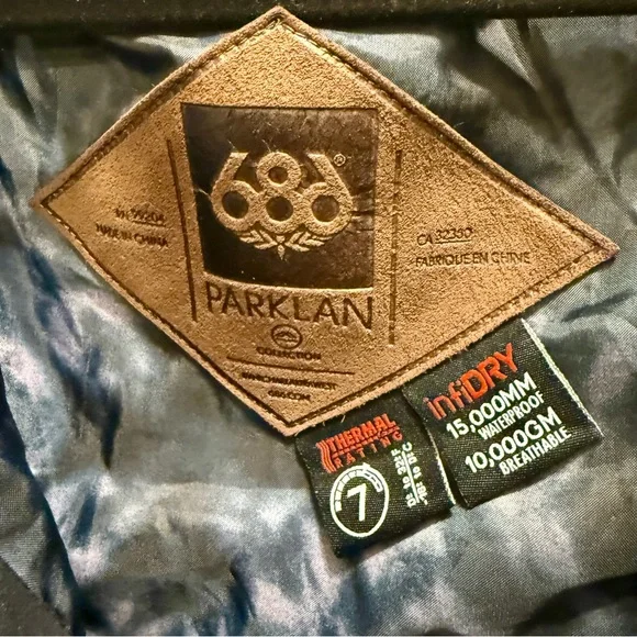 686 Parklan Anorak snowboarding jacket - Picture 3 of 13